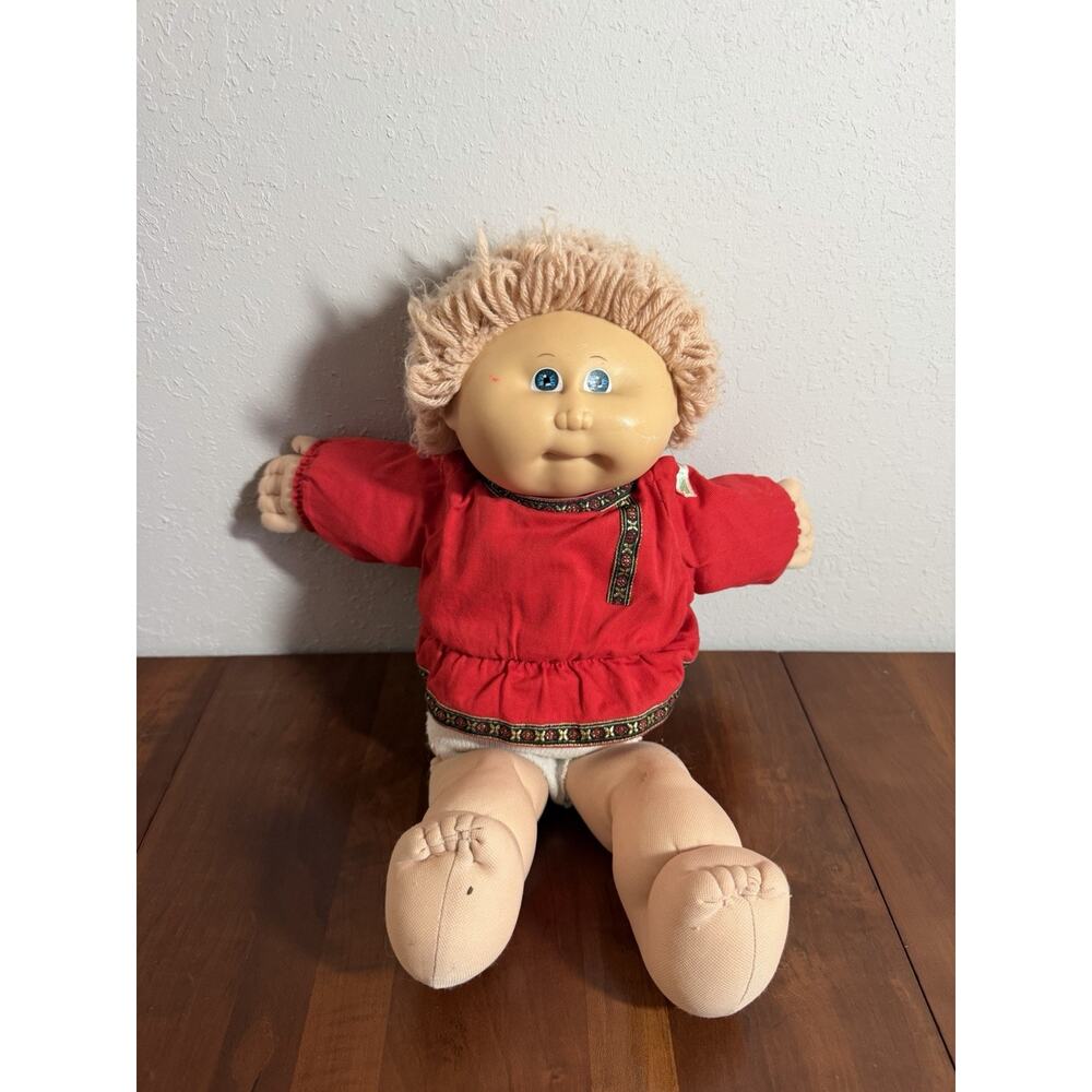 Cabbage Patch Kids VTG 1982 Strawberry Blonde Hair Blue Eyes Xavier Roberts Doll